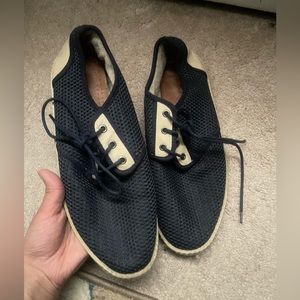 Men call it spring sneaker blue